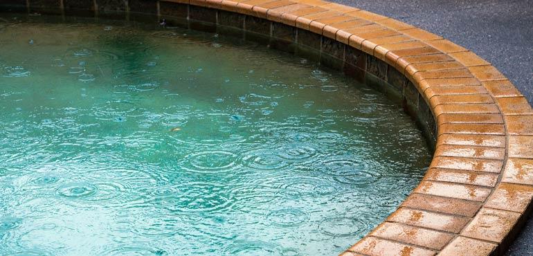banner-licence-38-pool-curve-edge