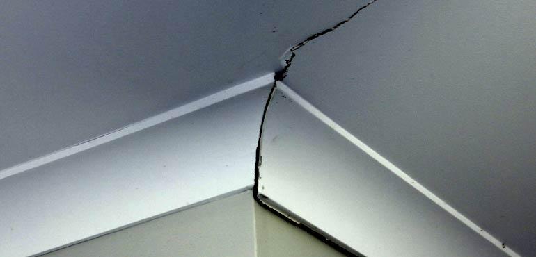 banner-property-2-subsidence-cracked-ceiling-corner