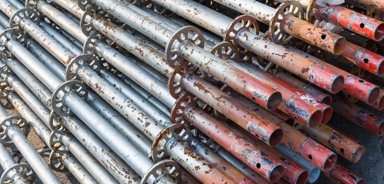 banner-trust-11-scaffolding-stacked-red-tips